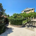 아파트 Fuer 6 Personen- 150m Vom Entfernt By Interhome *