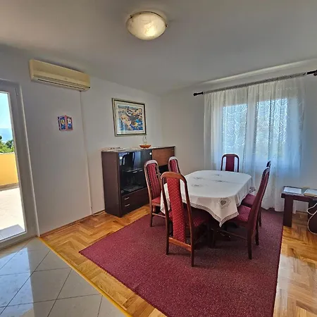 Fuer 6 Personen- 150m Vom Entfernt By Interhome *
