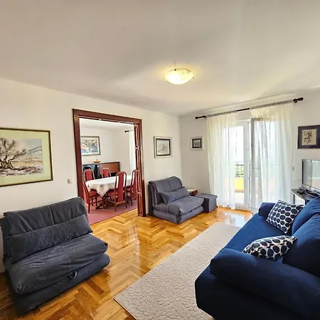 Apartmán Fuer 6 Personen- 150m Vom Entfernt By Interhome *