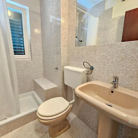 Fuer 6 Personen- 150m Vom Entfernt By Interhome Apartmán *